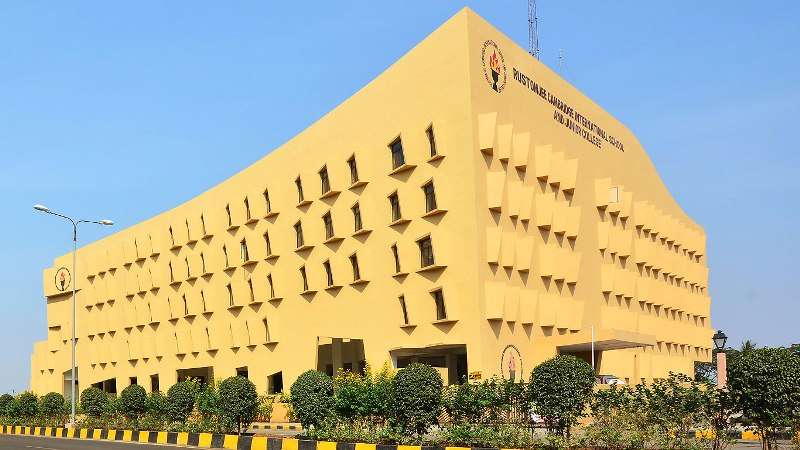 Rustomjee Global City